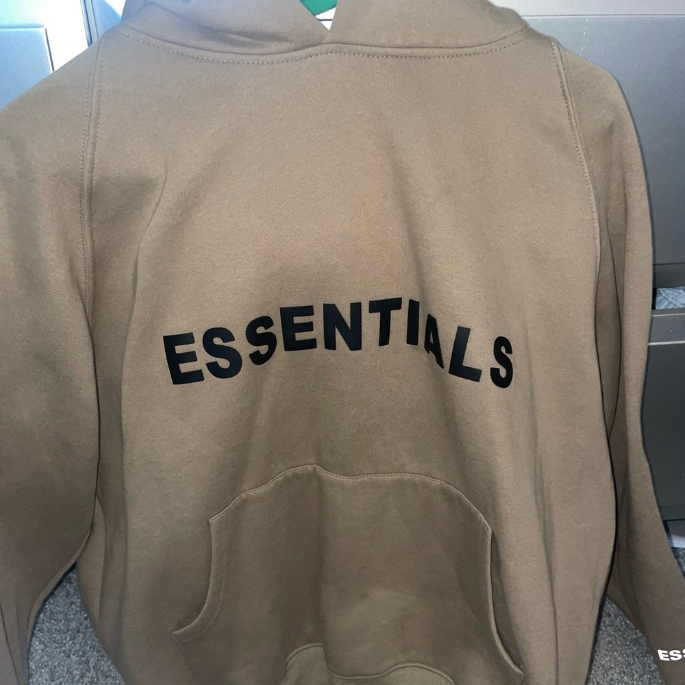 Essential hoodie